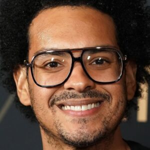 تصویر هنرمند Yassir Lester