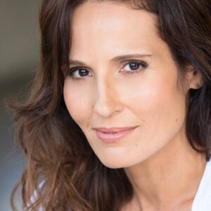 تصویر هنرمند Lisa Roumain