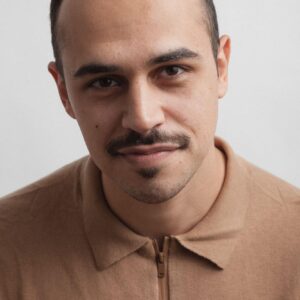 تصویر هنرمند Vlad Brumaru