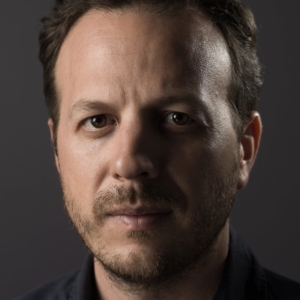 تصویر هنرمند Amat Escalante