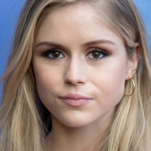 تصویر هنرمند Erin Moriarty