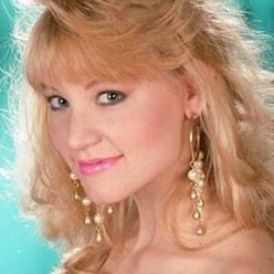 تصویر هنرمند Alicyn Sterling