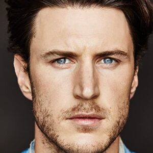 تصویر هنرمند Aaron Jakubenko