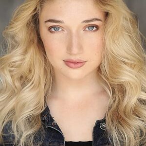 تصویر هنرمند Macy Minear