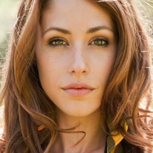 تصویر هنرمند Amanda Crew