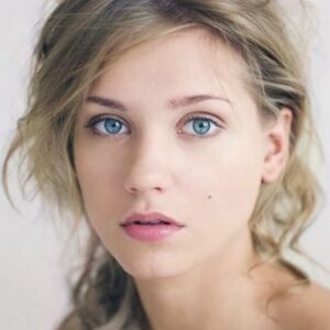 تصویر هنرمند Kristina Asmus