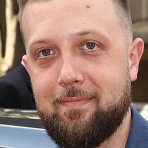 تصویر هنرمند Hugo Chegwin