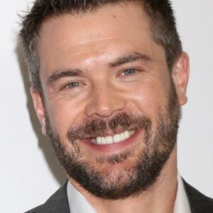 تصویر هنرمند Charlie Weber