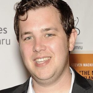 تصویر هنرمند AJ Riach