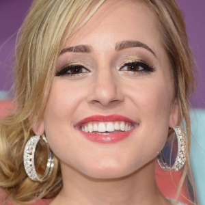 تصویر هنرمند Mary Sarah