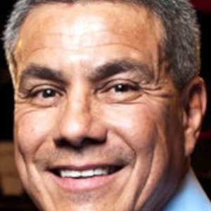 تصویر هنرمند Russell Mora