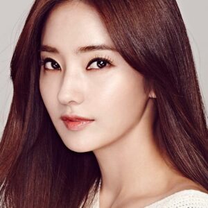 تصویر هنرمند Han Chae-young