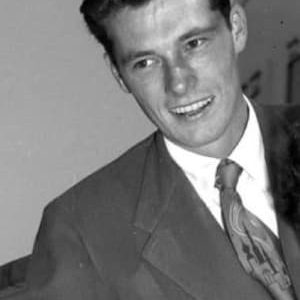 تصویر هنرمند Conrad Hilton Jr.