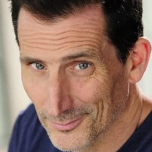 تصویر هنرمند Guy Stevenson