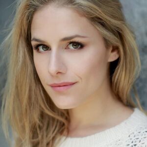 تصویر هنرمند Alix Wilton Regan