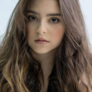 تصویر هنرمند Julia Kostow