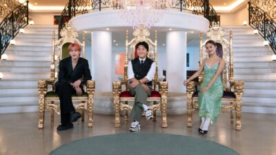 Teaser for Super Rich in Korea