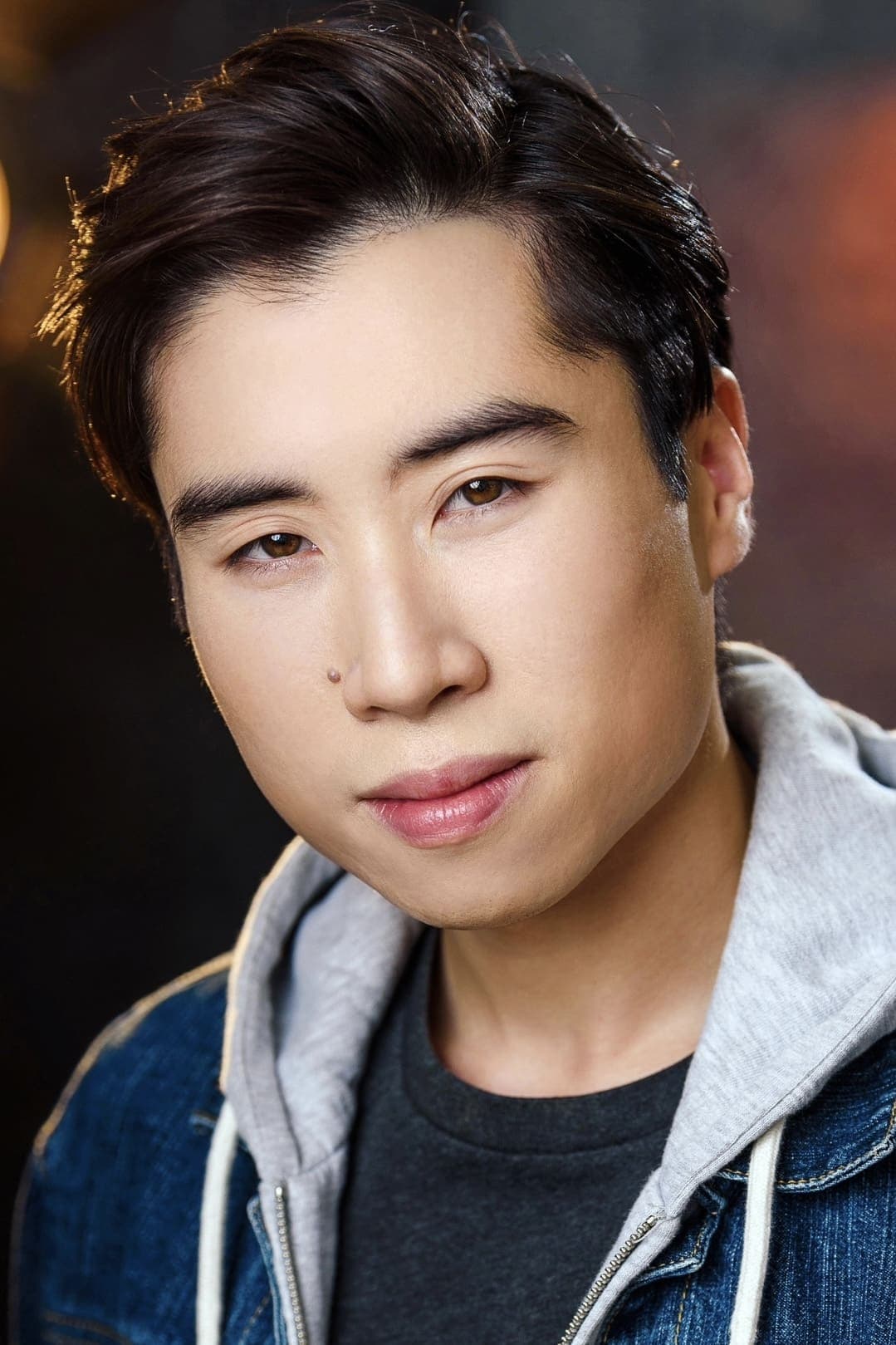 تصویر هنرمند Dustin Vuong Nguyen