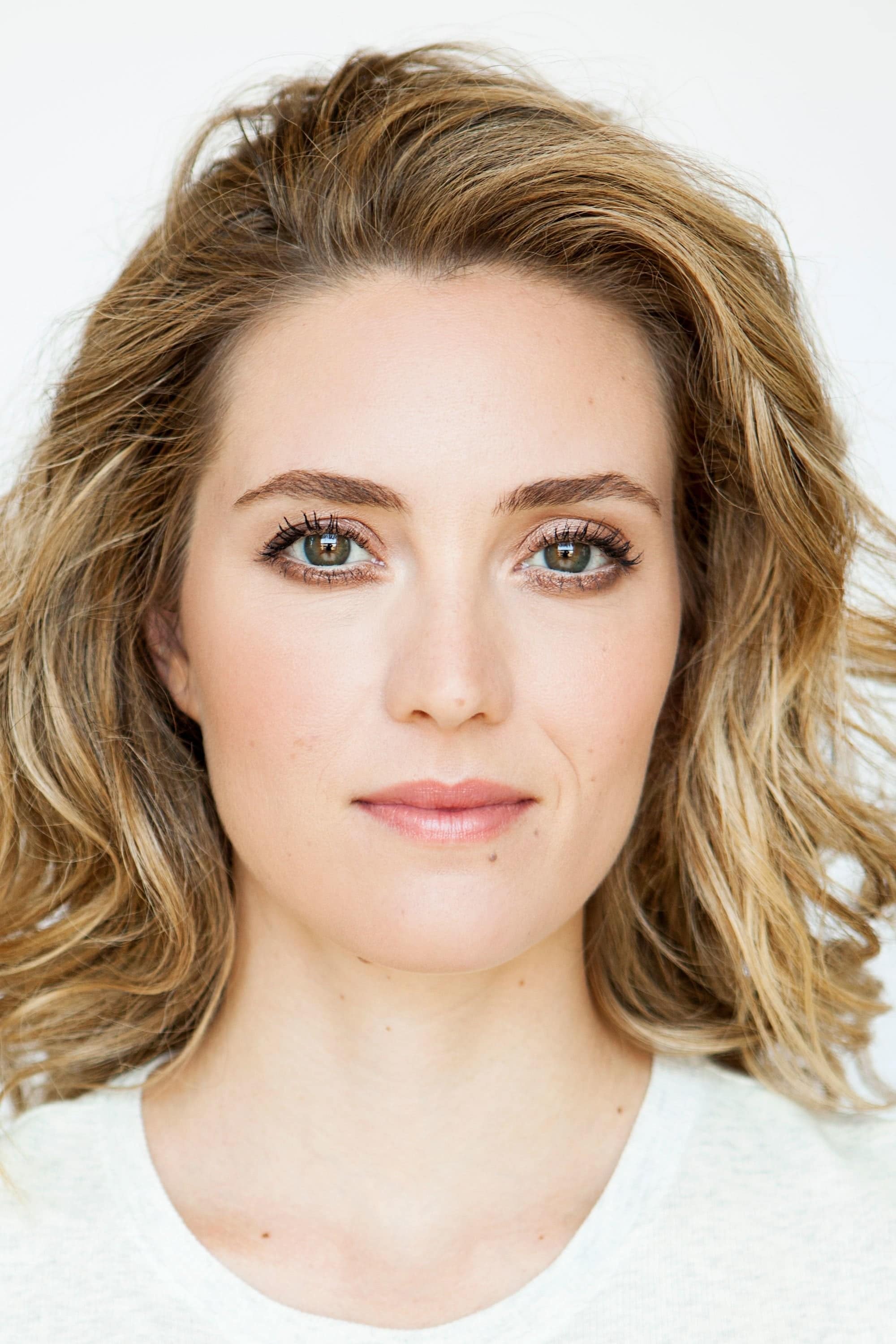 تصویر هنرمند Evelyne Brochu
