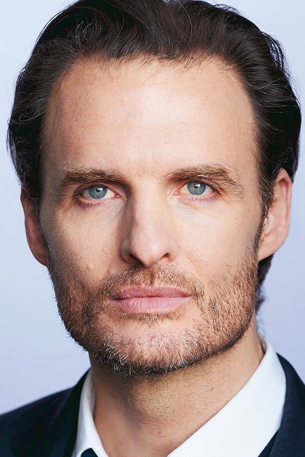 تصویر هنرمند Greg Bryk