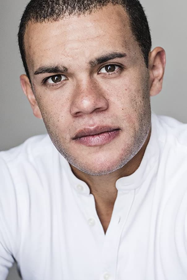 تصویر هنرمند Julian Moore-Cook