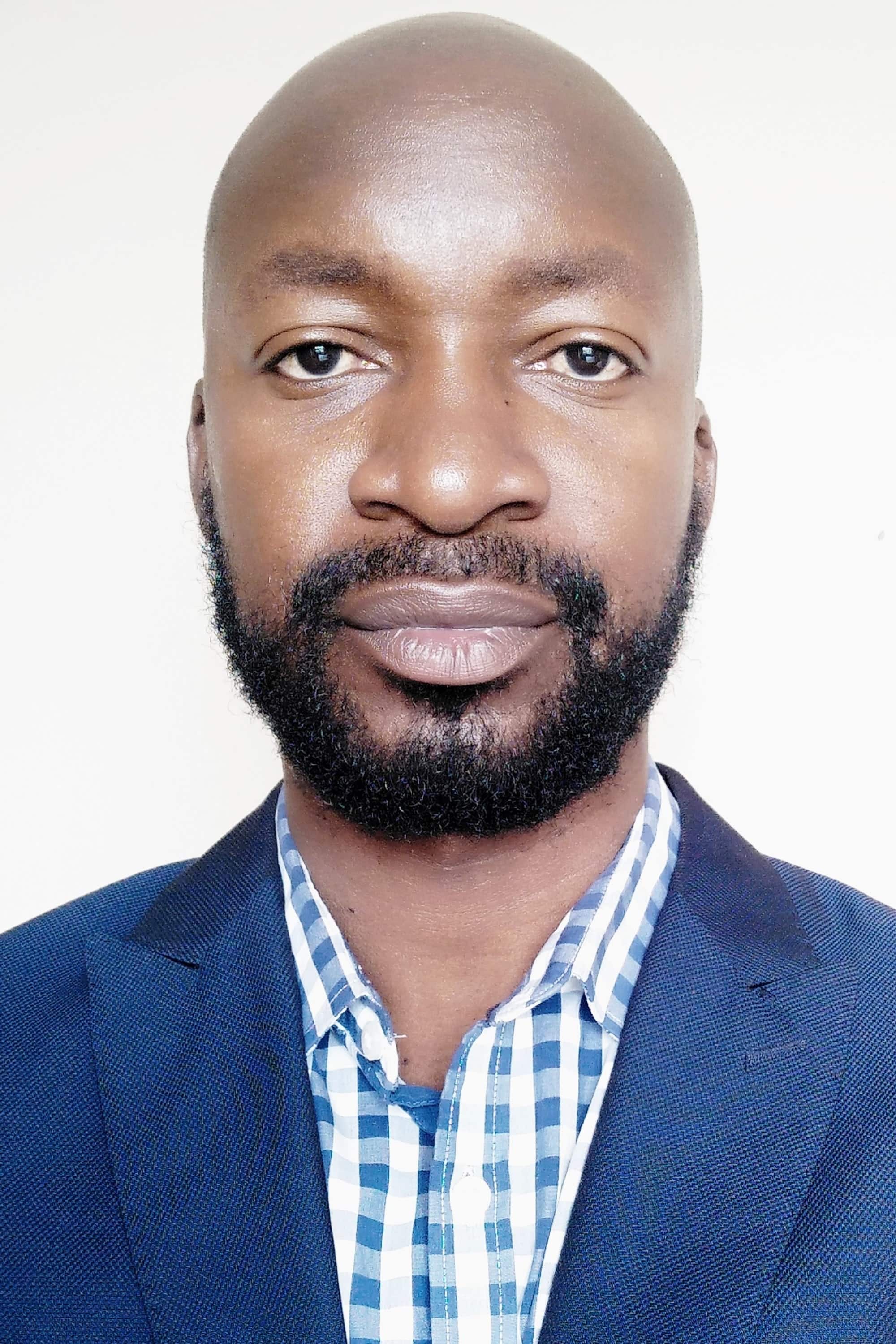 تصویر هنرمند Eugene Khumbanyiwa
