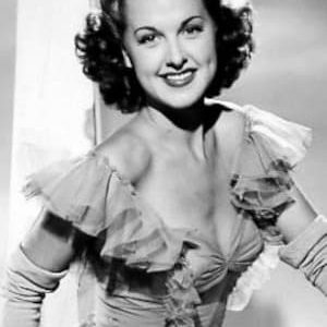 تصویر هنرمند Ellen Hall