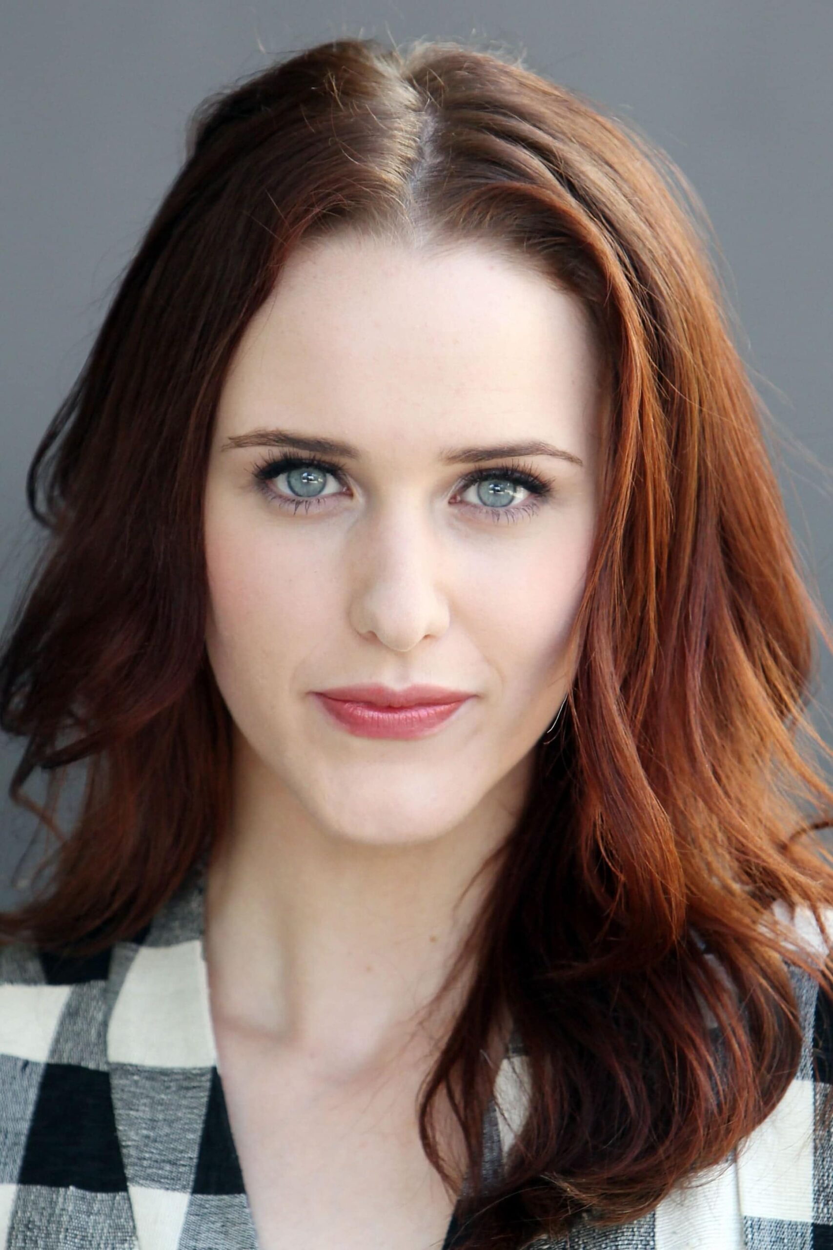 تصویر هنرمند Rachel Brosnahan