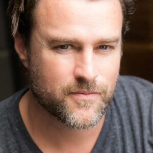 تصویر هنرمند Oliver Macready