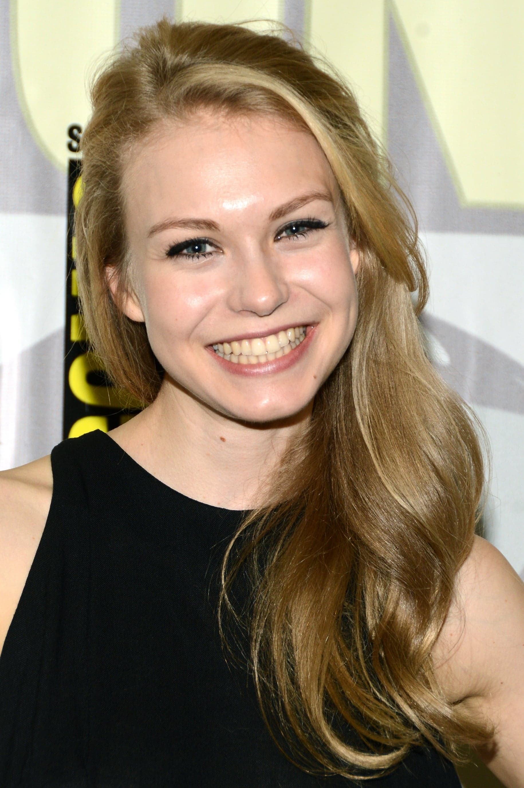 تصویر هنرمند Penelope Mitchell