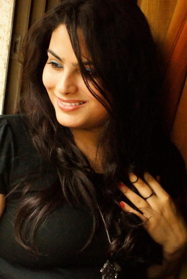 تصویر هنرمند Tanya Abrol