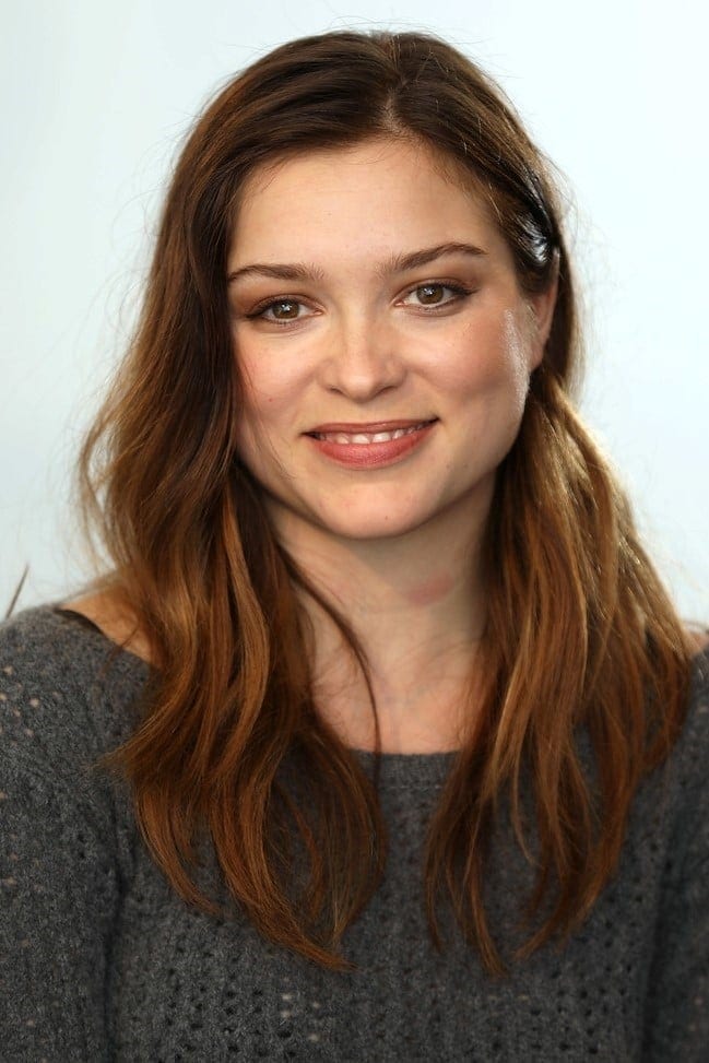 تصویر هنرمند Sophie Cookson