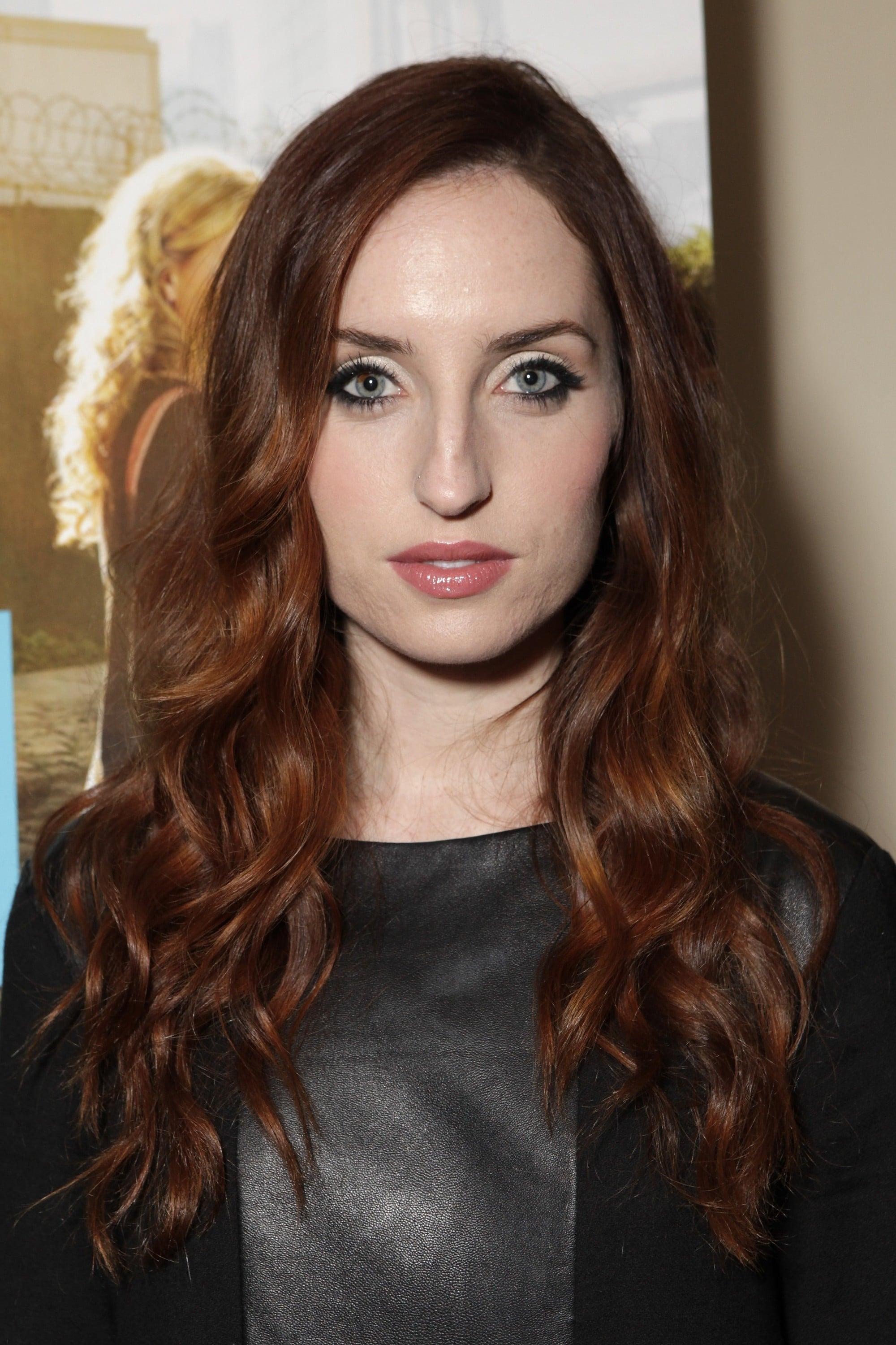 تصویر هنرمند Zoe Lister-Jones