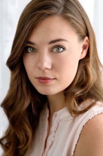 تصویر هنرمند Victoria Hester