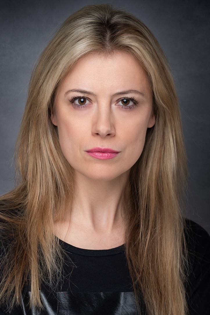 تصویر هنرمند Charlotte Mounter