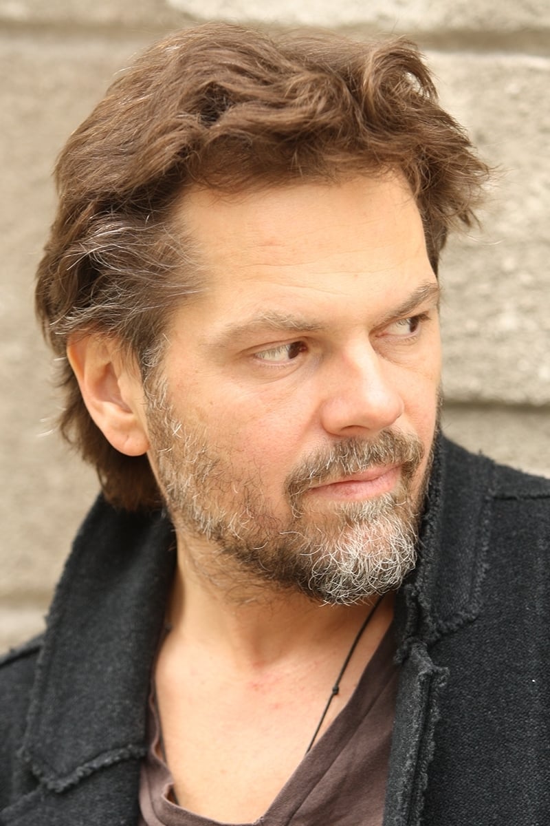 تصویر هنرمند Florin Piersic Jr.