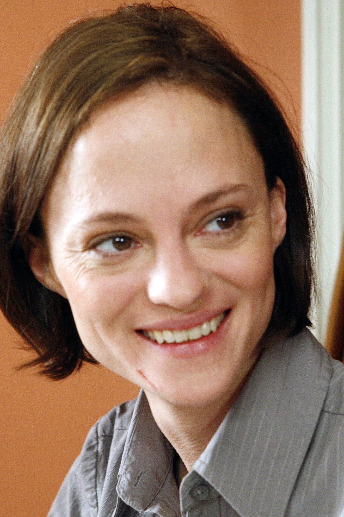 تصویر هنرمند Angela Bettis