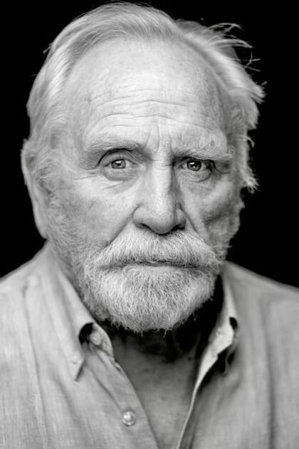 تصویر هنرمند James Cosmo