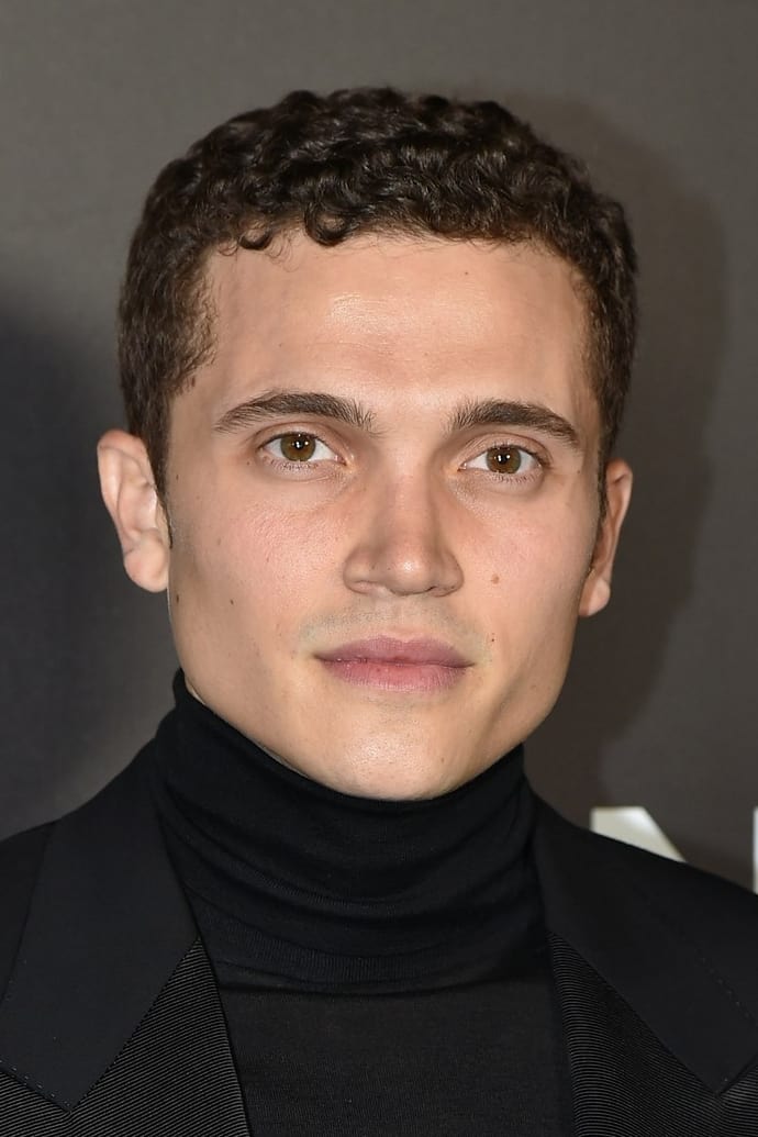 تصویر هنرمند Karl Glusman