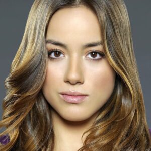 تصویر هنرمند Chloe Bennet
