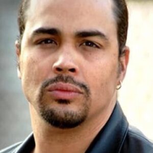 تصویر هنرمند Adam Gifford