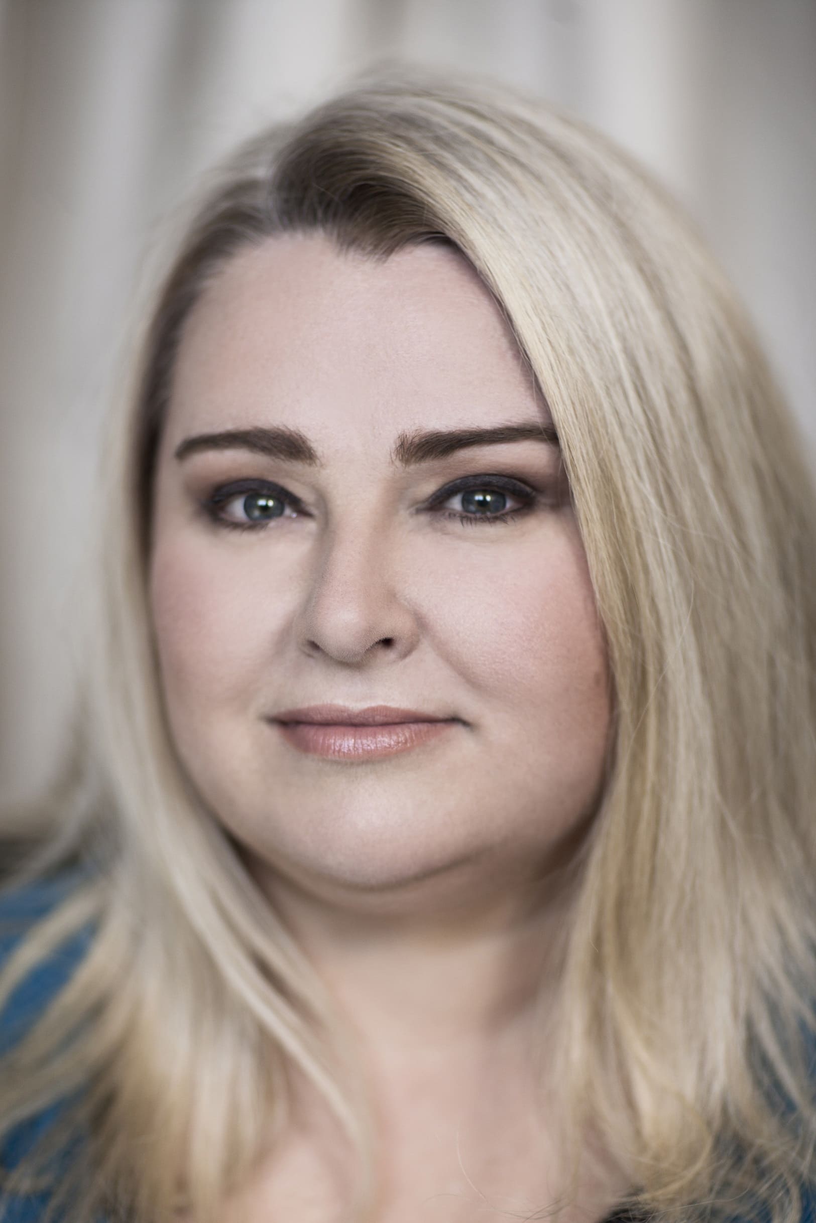 تصویر هنرمند Lara Mulcahy