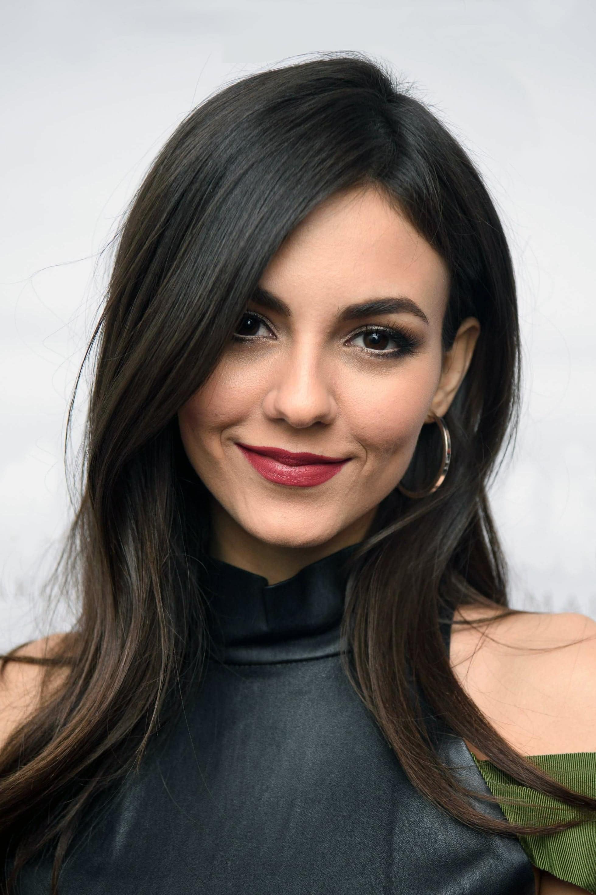 victoria justice 5L2gbireGntC3SgoL7cyBN8Hp5L