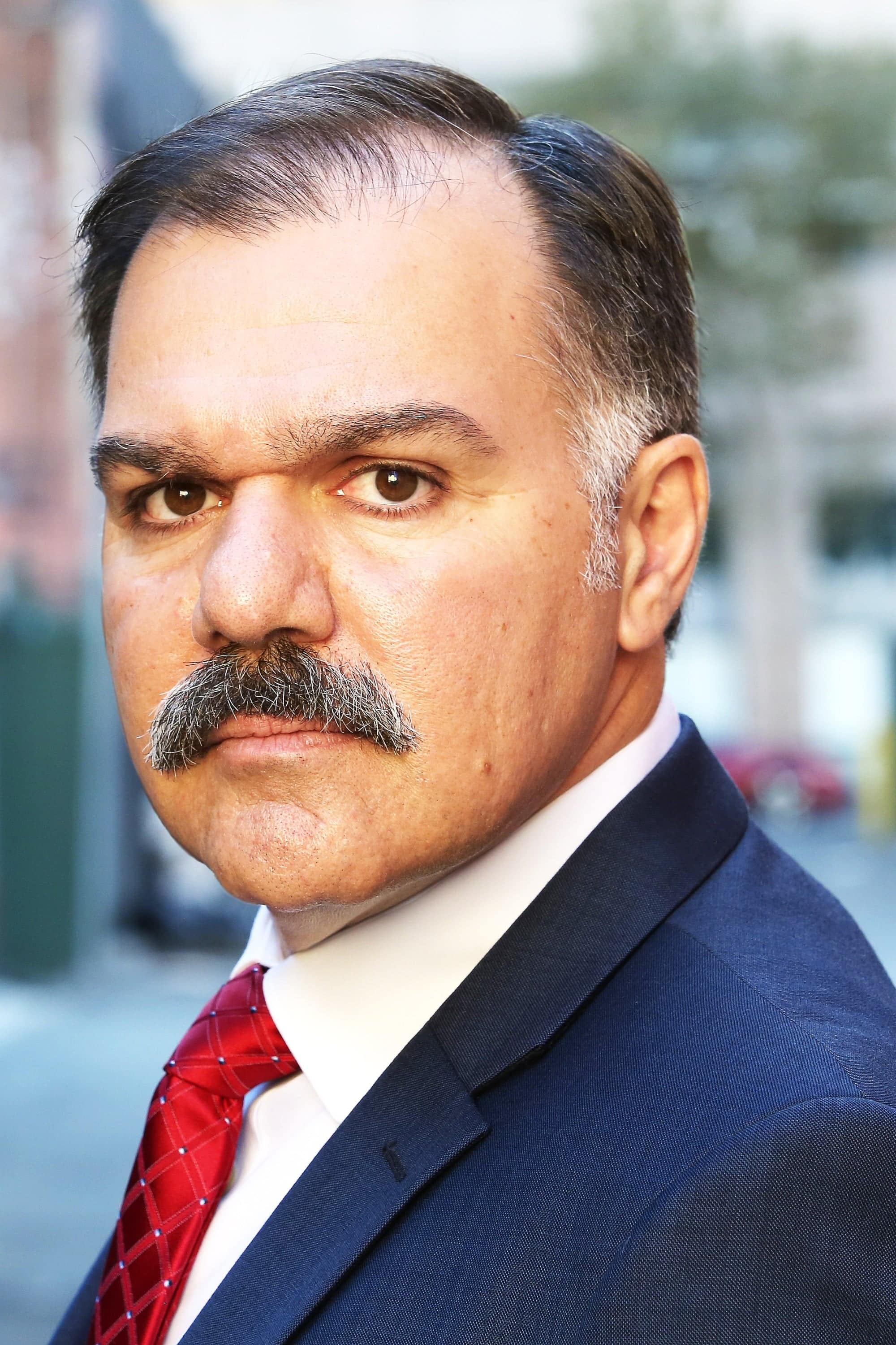 تصویر هنرمند Ludwig Manukian