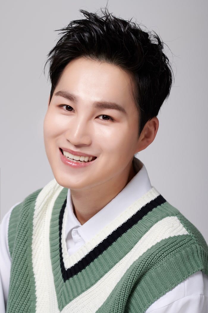 تصویر هنرمند Kim Hee-jae