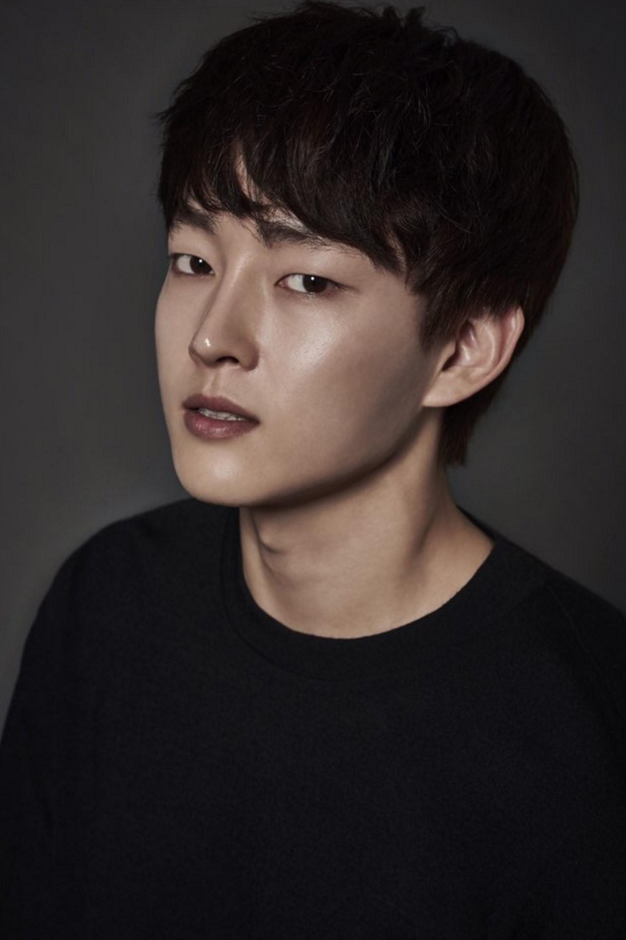 تصویر هنرمند Yoo Yeo-Woon