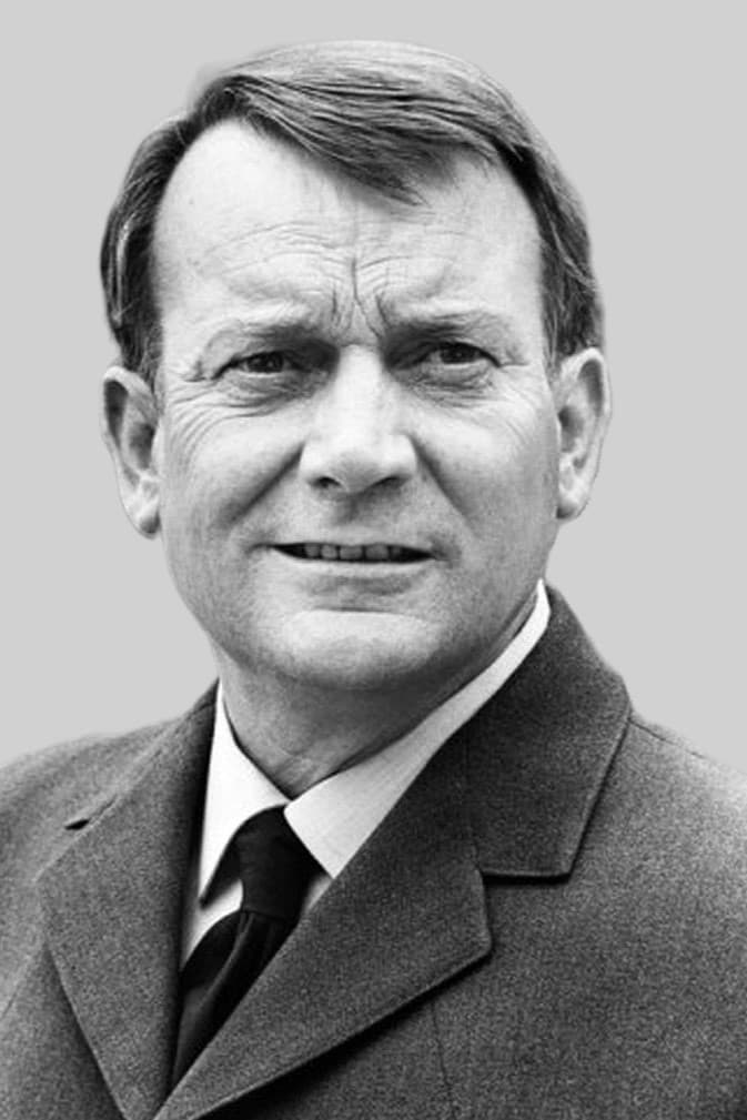تصویر هنرمند Denholm Elliott