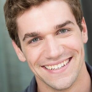 تصویر هنرمند Ryan Vasquez