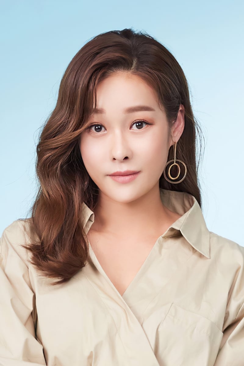 تصویر هنرمند Hyun Young