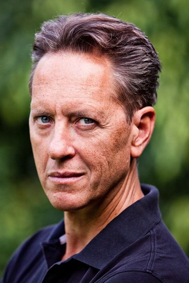 تصویر هنرمند Richard E. Grant